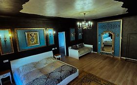 Harteneck Apartments